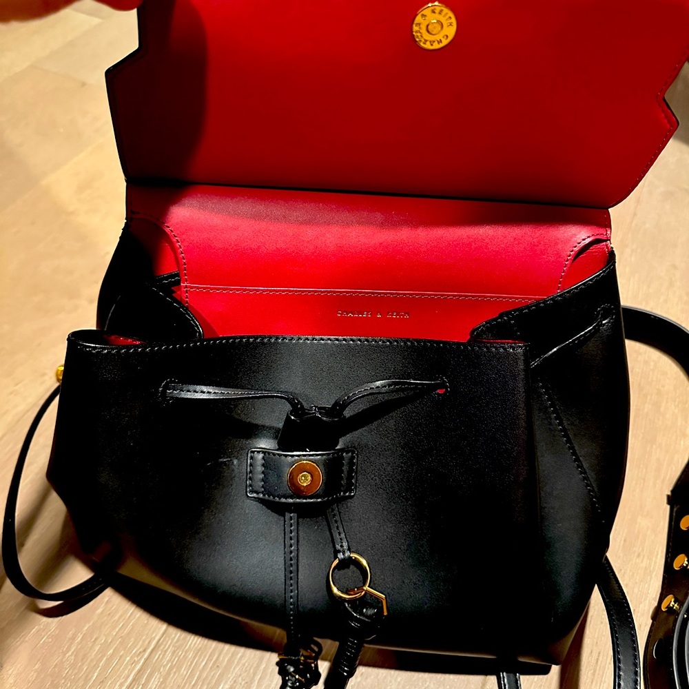 Handbag - Picture 3 of 3